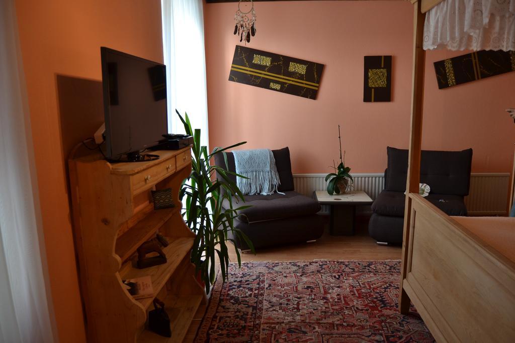 Hotel Garni Fluela Susch Zimmer foto